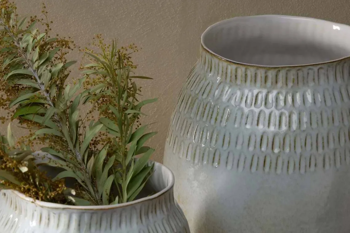 Anjuna Reactive Glaze Ceramic Vase - Off White