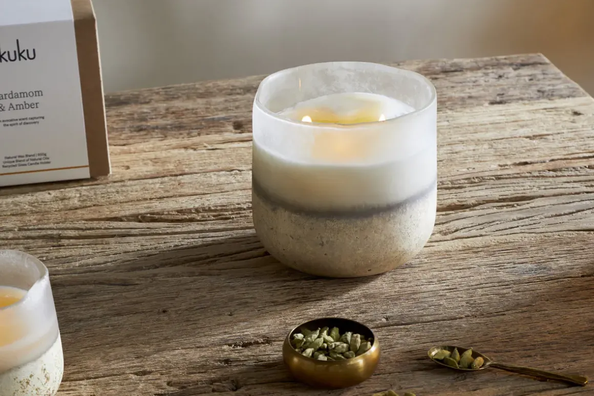 Cardamom & Amber 3 Wick Scented Candle