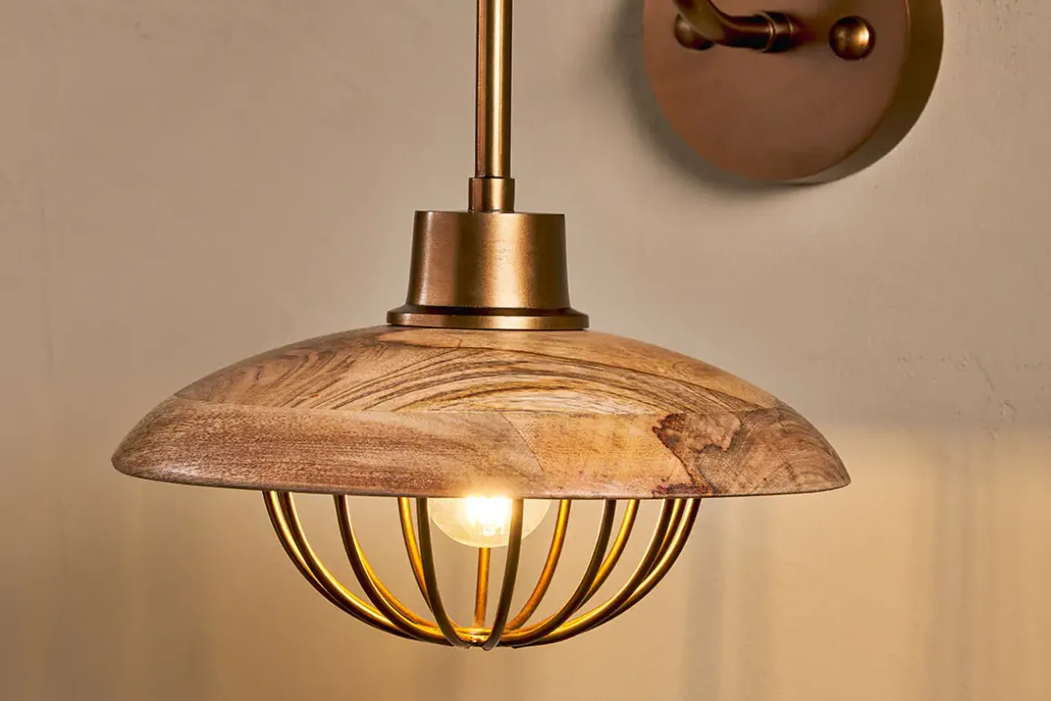 Chakai Mango Wood Wall Lamp - Natural & Antique Brass