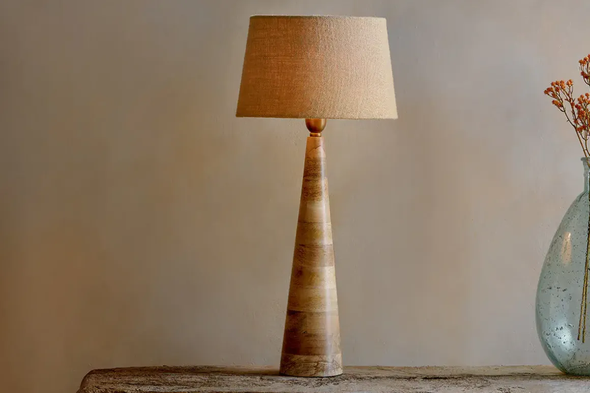 Chameli Mango Wood Table Lamp - Natural