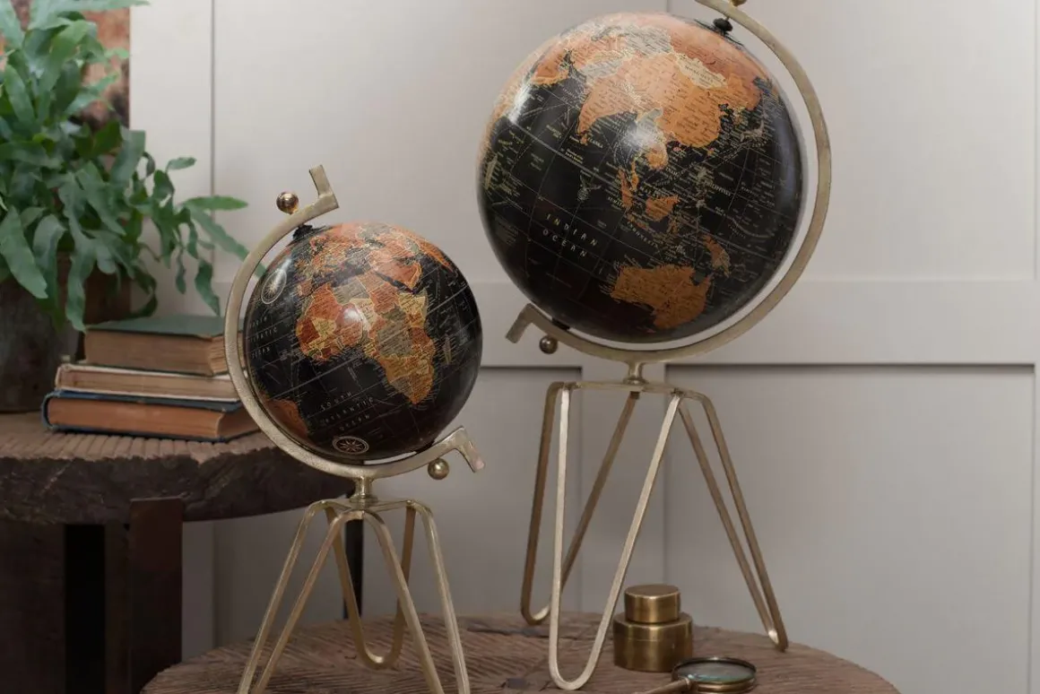 Ebu Decorative Globe
