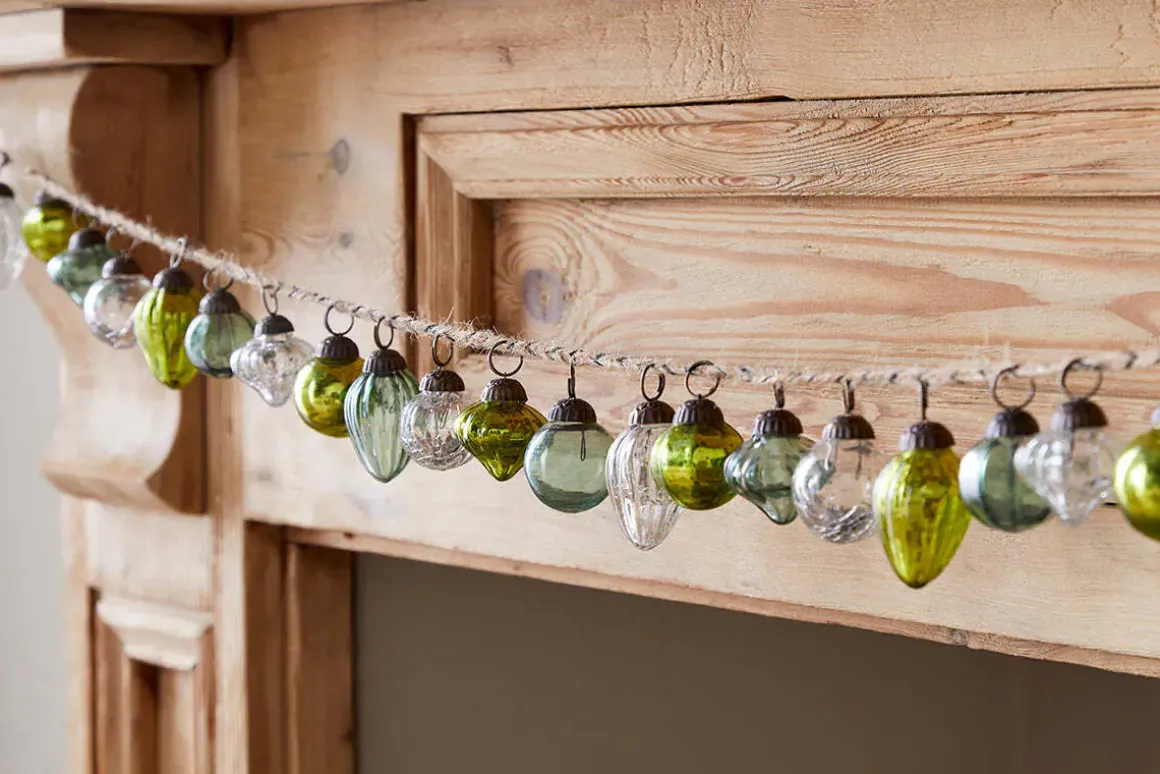 Ekiti Bauble Garland - Mixed Green & Clear