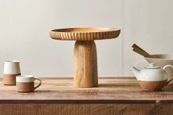 Gavivi Mango Wood Stand