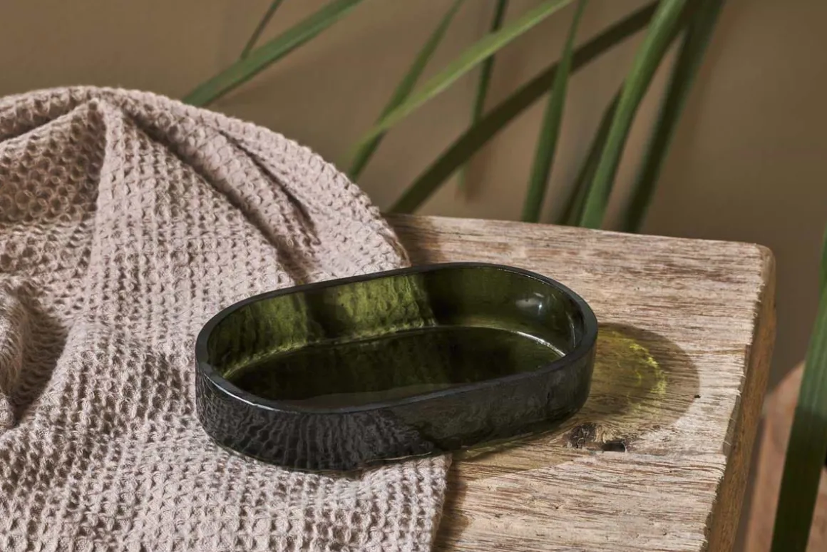 Ilcoso Recycled Hammered Glass Soap Dish - Green