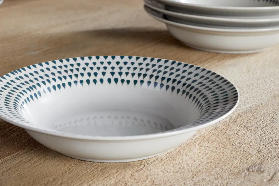 Juniper Drop Pasta Bowl - Cream & Juniper