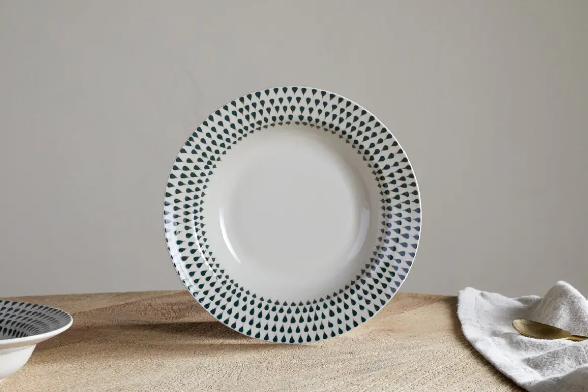 Juniper Drop Pasta Bowl - Cream & Juniper