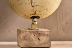 Kenda Decorative Globe