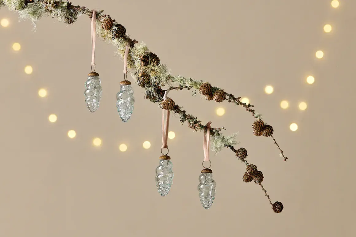 Khol Shell Baubles - Clear Antique - (Set of 4)