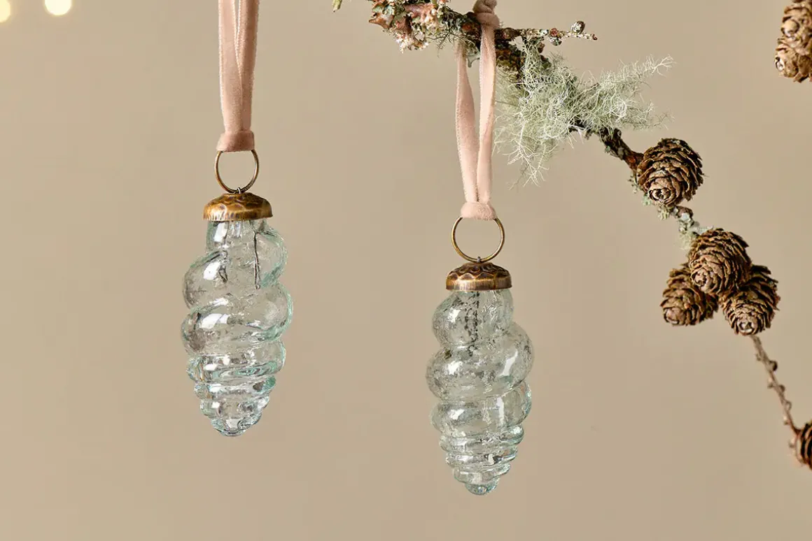 Khol Shell Baubles - Clear Antique - (Set of 4)