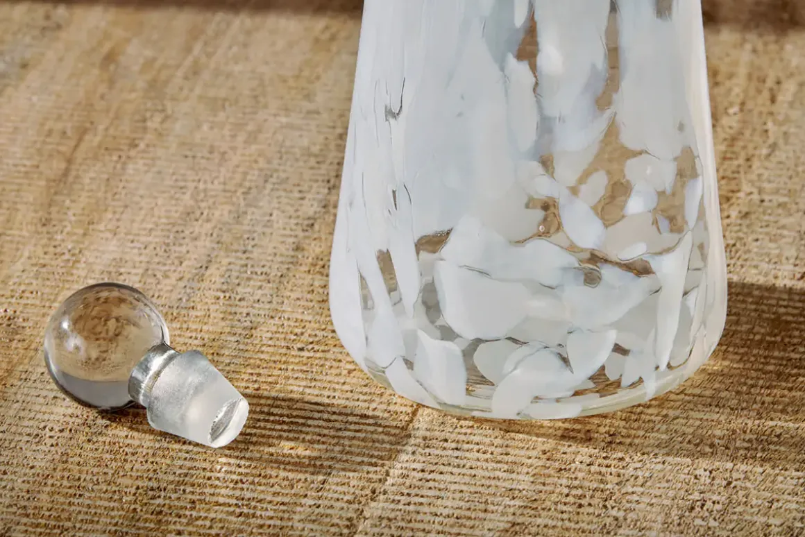 Lohara Decanter - White