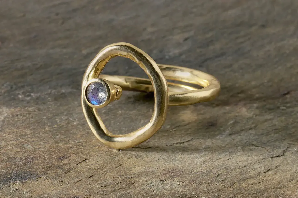 Mari Labradorite Ring - Gold