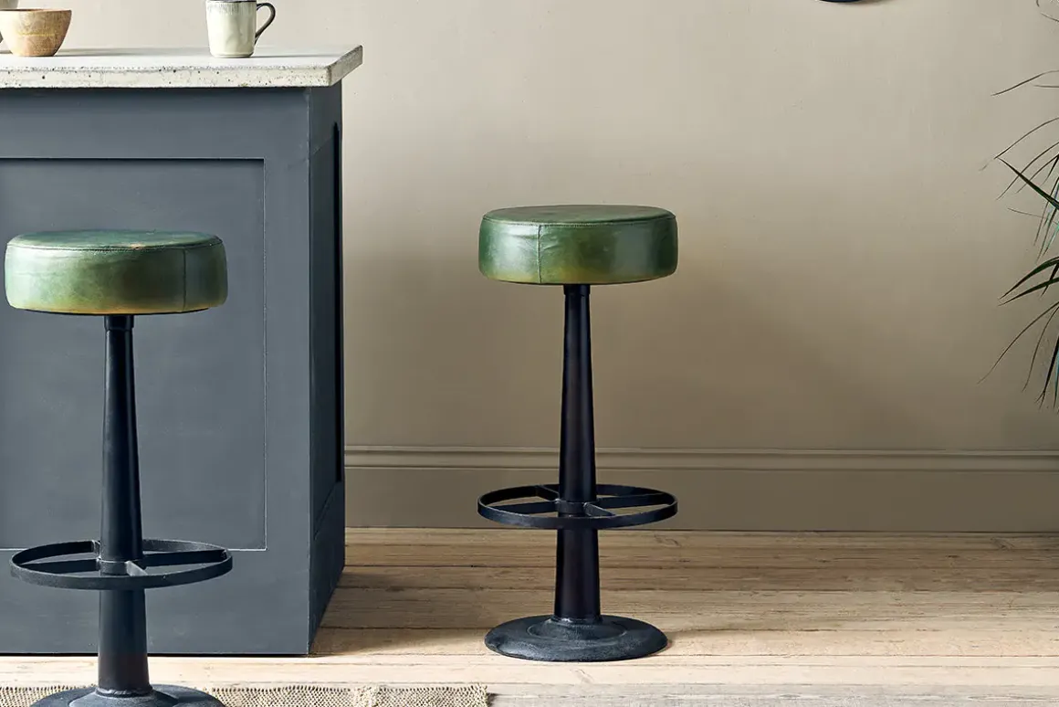 Narwana Leather Round Stool - Rich Green