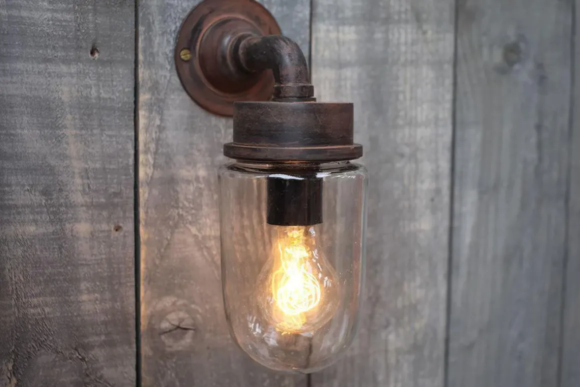 Ngari Outdoor Light - Rust