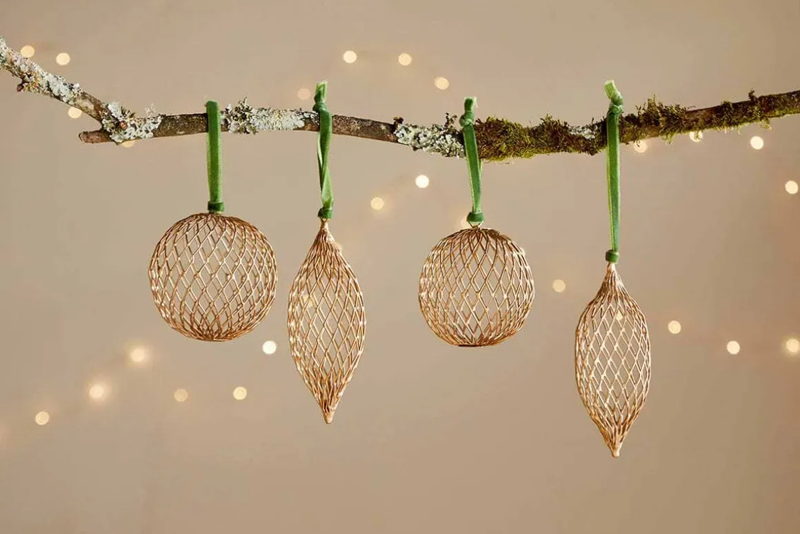 Nirav Wire Baubles - Brass (Set of 4)