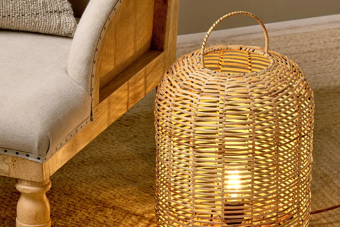Noko Rattan Lamp