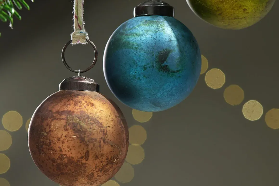 Oko Baubles (Set of 4)