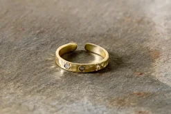 Ratna Labradorite Ring - Gold