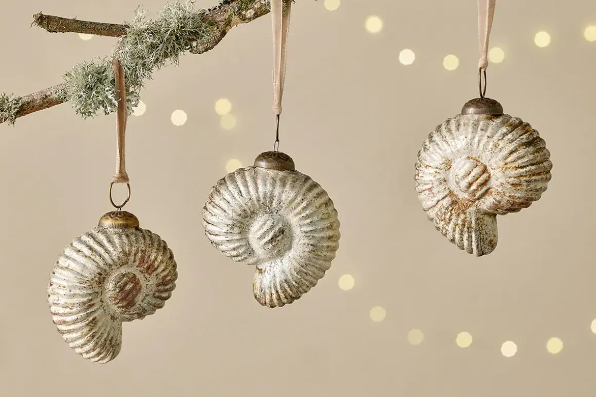 Sachin Shell Baubles - Rustic Gold - (Set of 4)