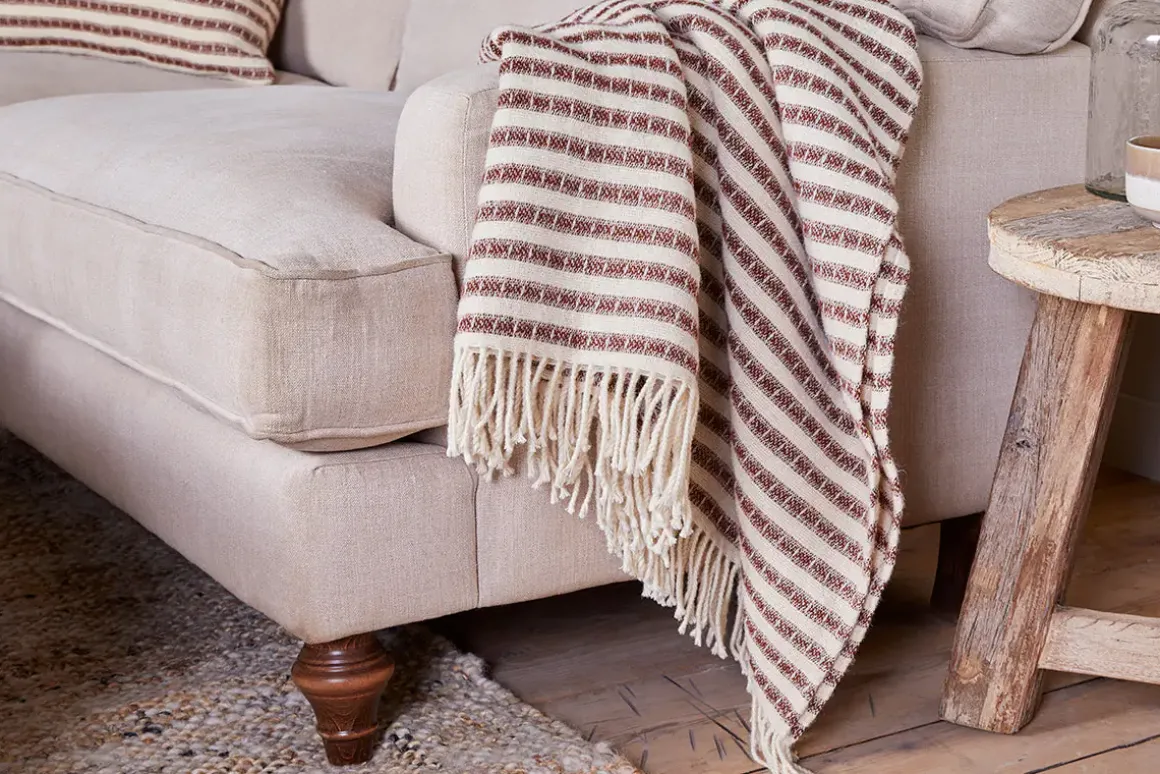Sanval Wool Throw - Burgandy