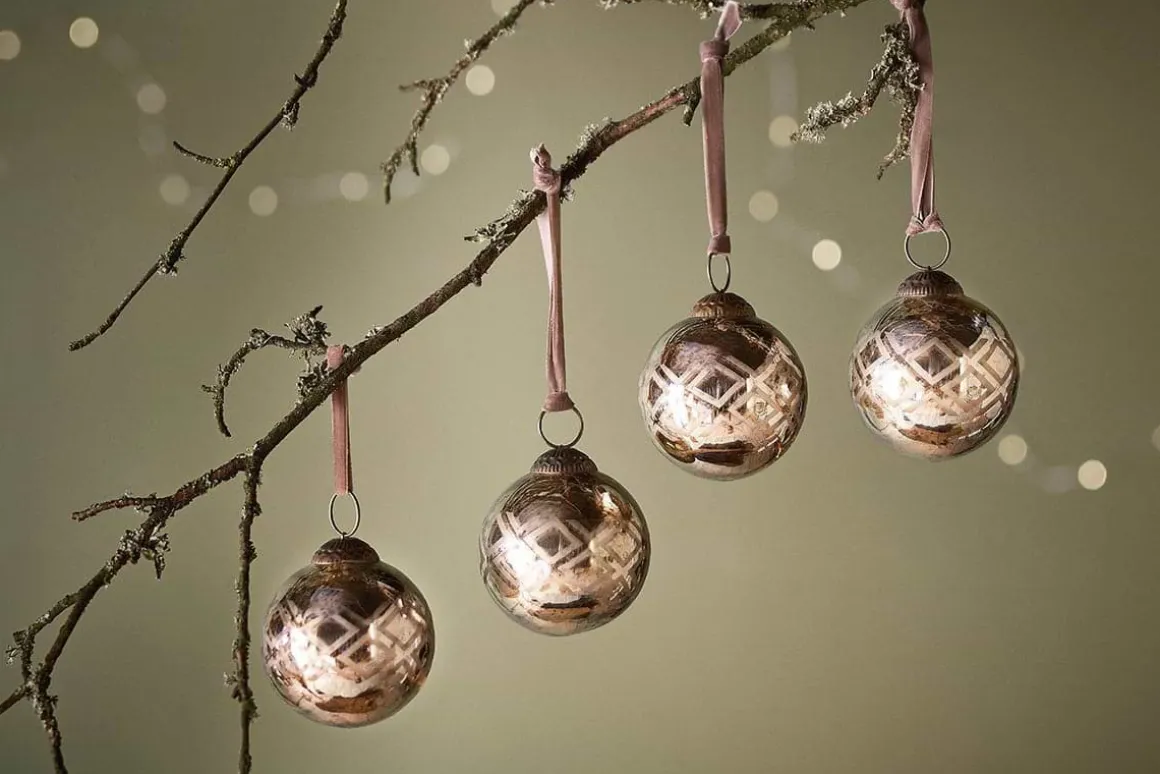 Sona Baubles - (Set of 4)