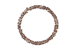 Tanu Mango Wood Beaded Wreath - Brass & Ruby