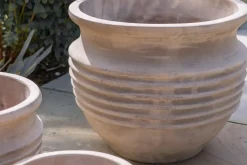 Ullu Terracotta Planter - Terracotta