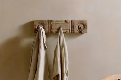 Veduru Mango Wood Carved Hook - Natural (Row of 3)